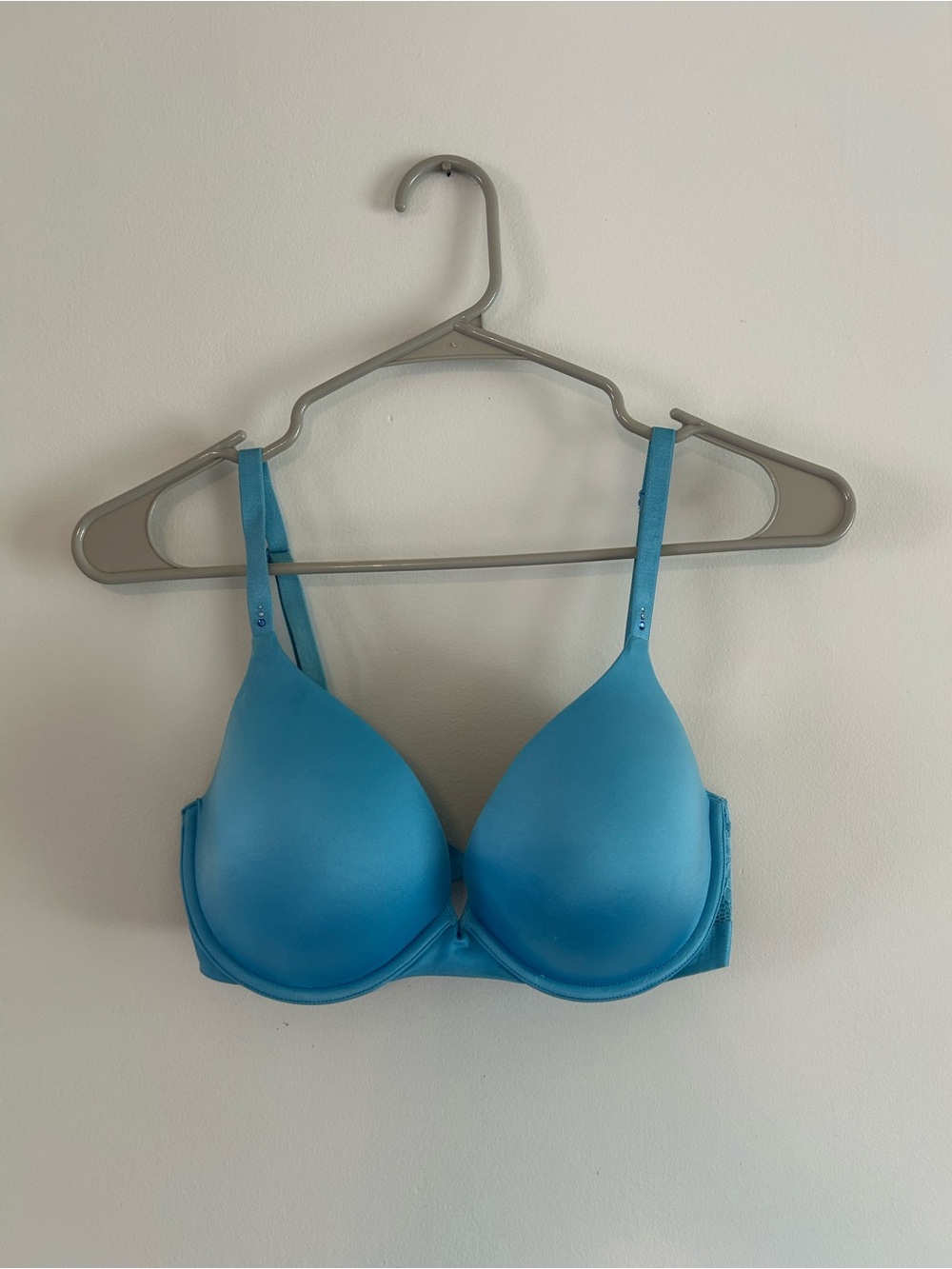 Victoria's Secret Sky Blue T-Shirt Bra